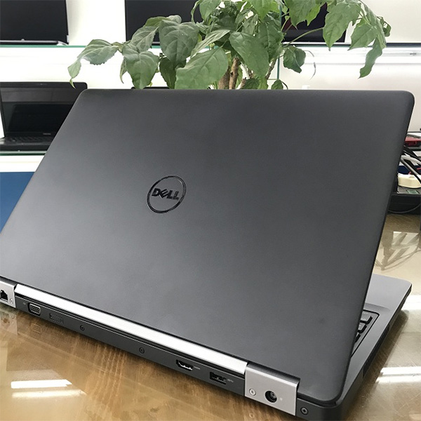 Used Dell Latitude E5570 Laptop - Core i7, Like New 95%