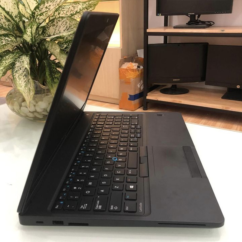 Used Dell Precision M3520 Laptop – Core i7, Like New 80%
