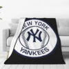 New York Yankees Blankets - Fleece Blanket for Couch - Lightweight (Throw Size) new york yankees blankets fleece blanket for couch lightweight throw size ver 47