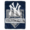 New York Yankees Blankets - Sherpa Blanket for Gift - Lightweight (Queen Size) new york yankees blankets sherpa blanket for gift lightweight queen size ver 19